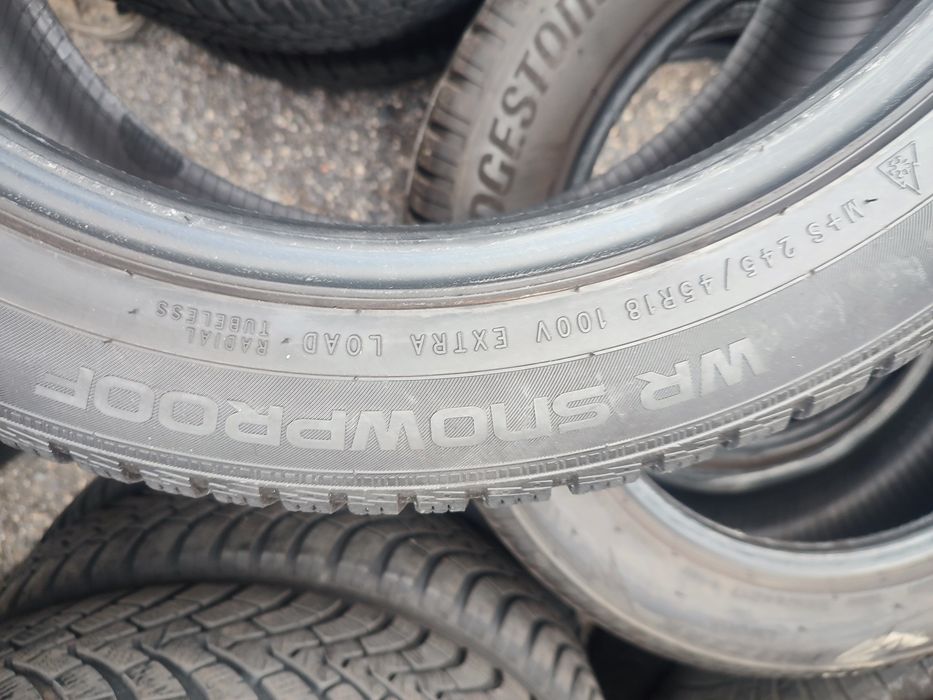 Komplet opon Nokian Tyres WR SnowProof 245/45/18 100V