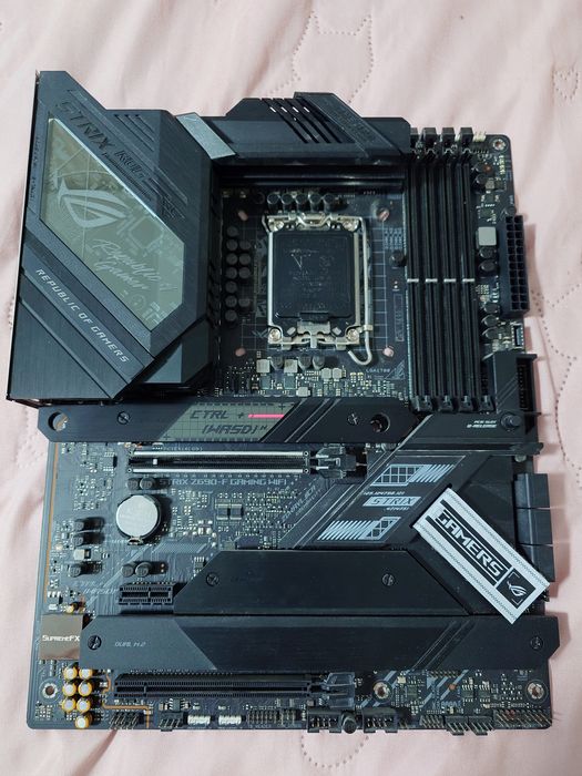 Материнська плата ASUS ROG STRIX Z690-F GAMING WIFI (s1700, DDR5)