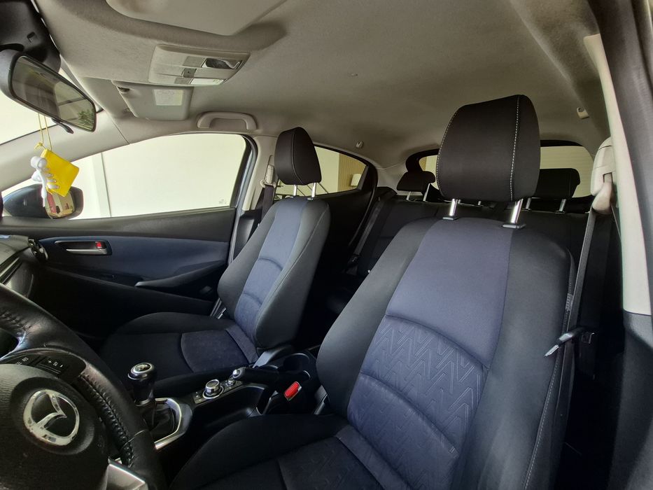Mazda 2 1.5 - 2015 | GARANTIA | NACIONAL