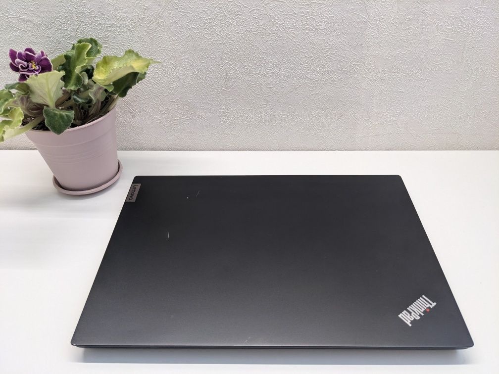 Тонкий ноутбук Lenovo Thinkpad E14 Gen 2/14"IPS/16/256/Ryzen Pro 5