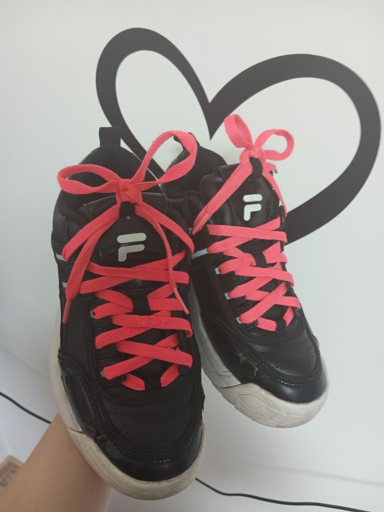 Sneakersy damskie Fila 37 czarne z biała platforma