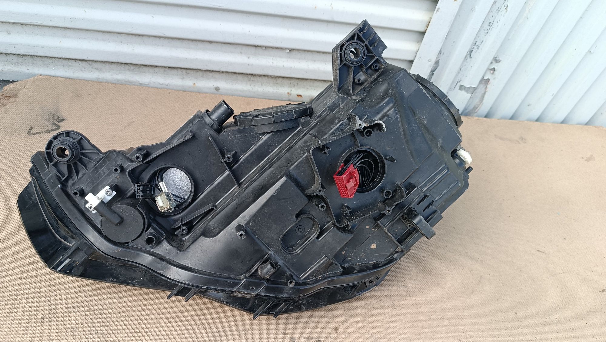 Vendo farol direito xenon de Audi A3 8V ano 2012/17