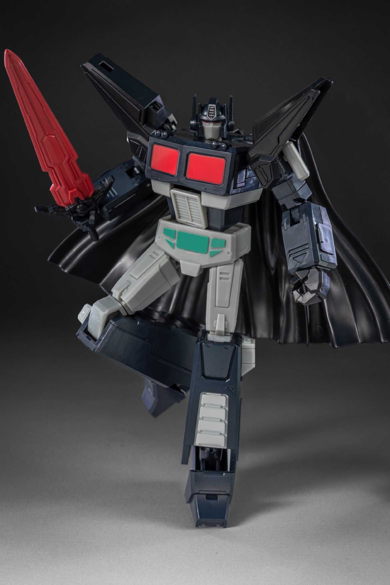Auldey Transformers Optimus Prime (Nemesis) Figura de Ação