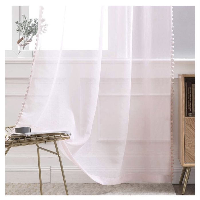 zestaw 2 zasłon z oczkami, przezroczyste z pomponami, na przelotkach