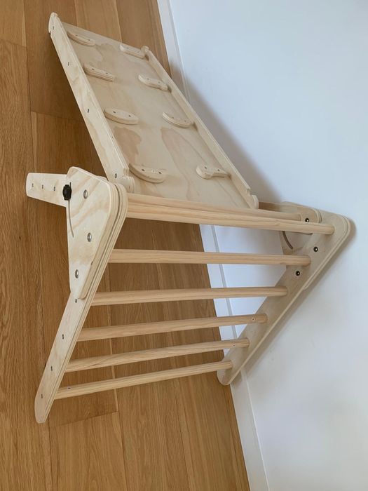 Triângulo de Pikler montessori novo