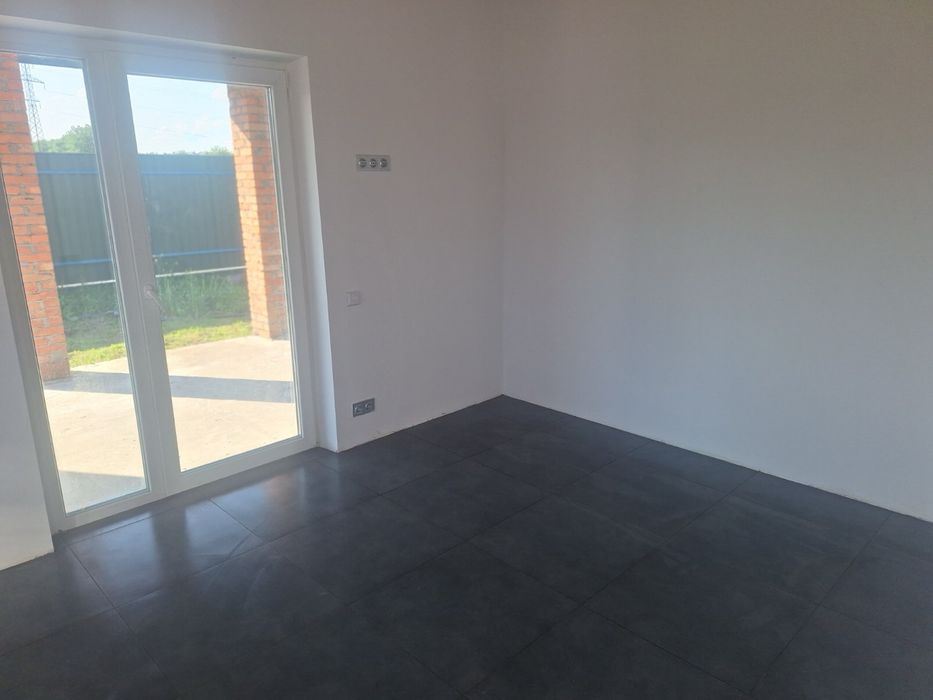 Новобудова в Станишівці