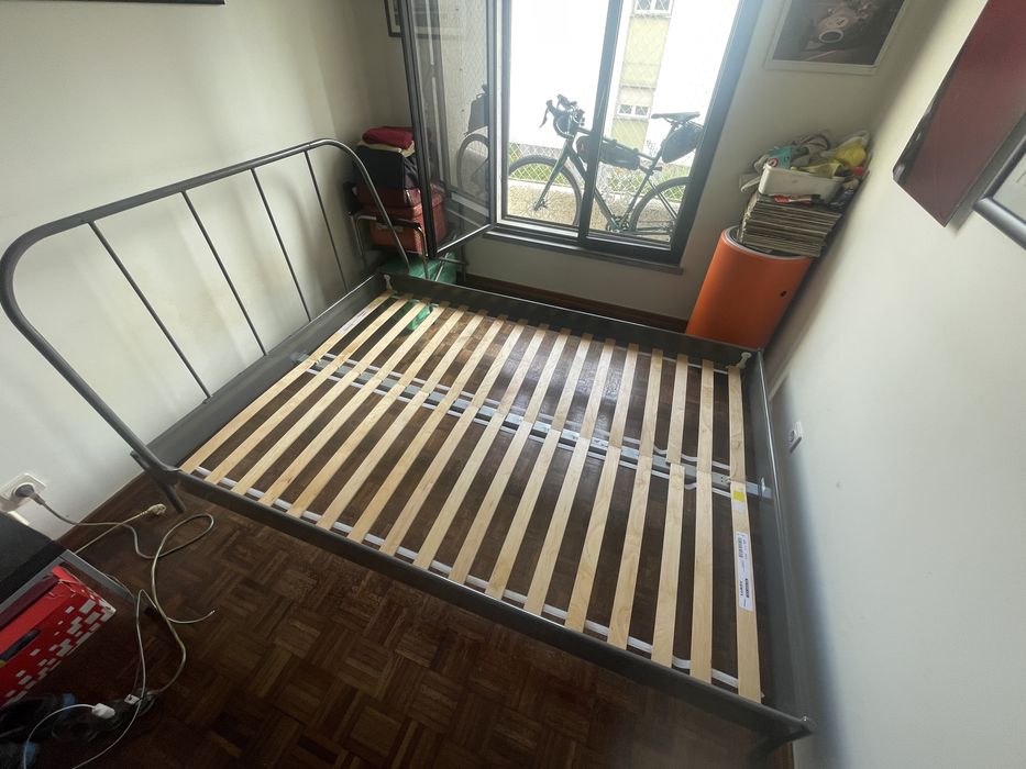 Cama casal metalica Ikea