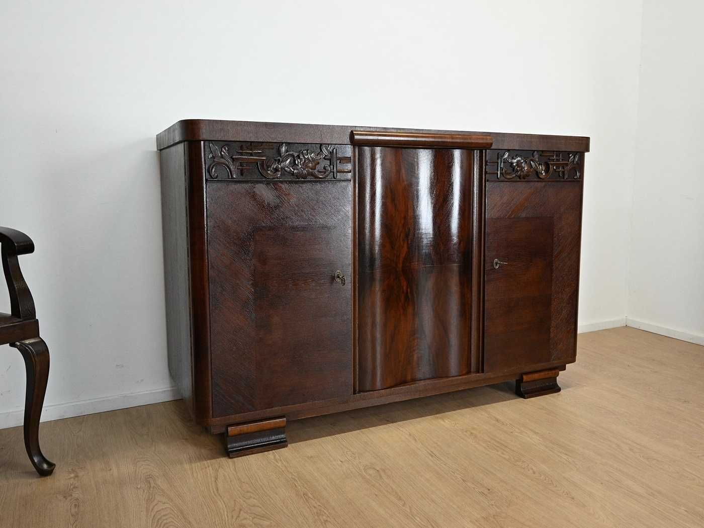 komoda z około 1930 roku z dekorami 072406