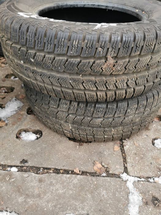 Dwie zimowe opony wzmacniane MATADOR 235/65 R16 C