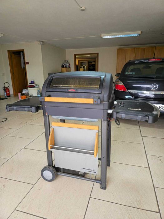 Grelhador a Gás CAMPINGAZ com Tampa e Cobertura — Bom Estado