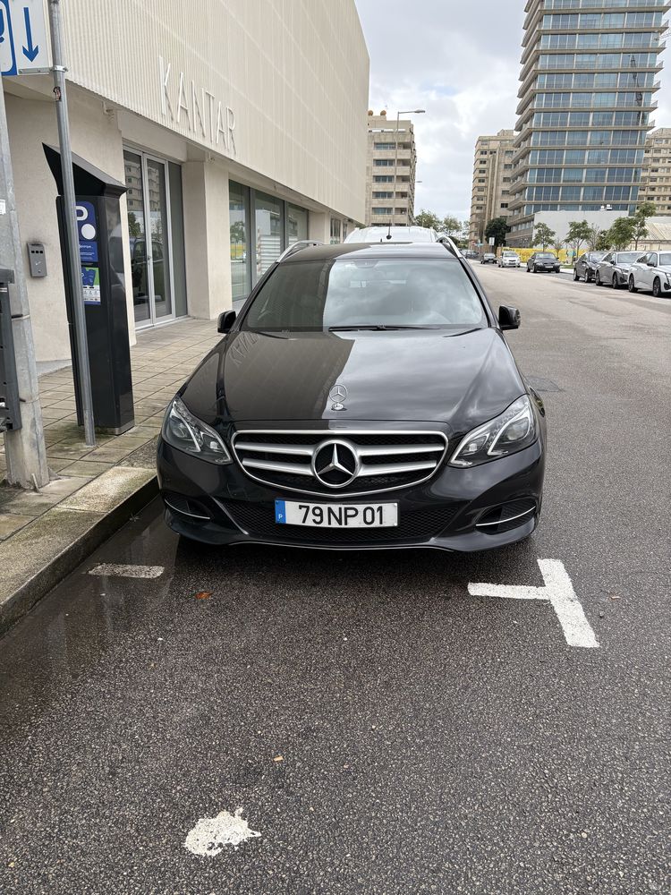 Mercedes bens.