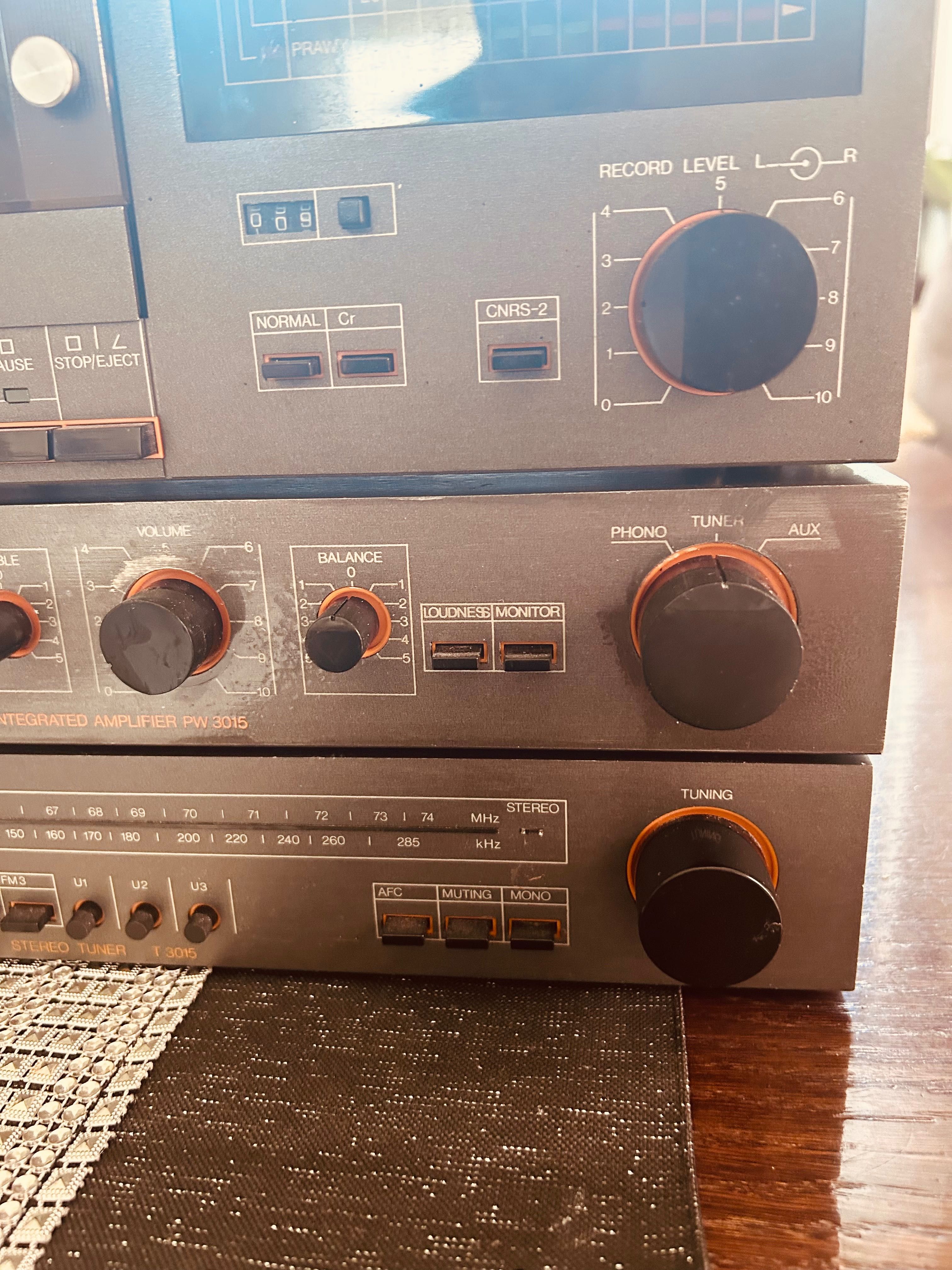 Mini wieza Diora. Unitra Wzmacniacz PW 3015 Deck M 3016 Tuner T 3016