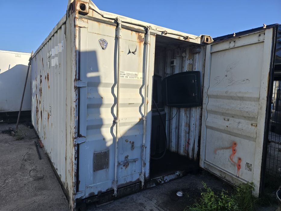 Zbiorniki paliwa 2500l 2szt + kontener