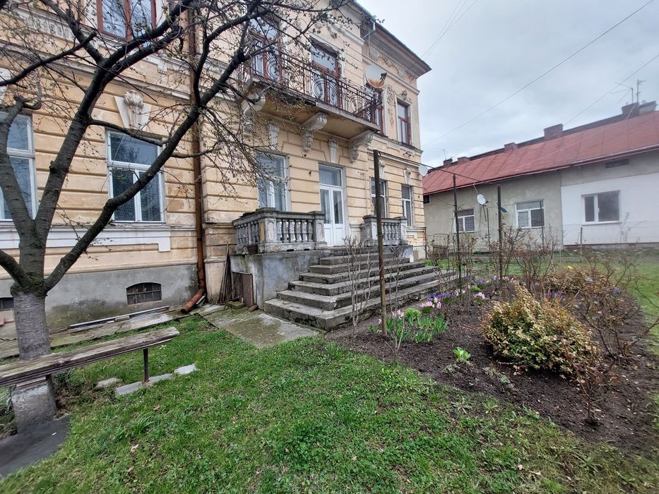Продаж 2 кім. кв. приватн типу 79м2 вул. Франка м. Дрогобич