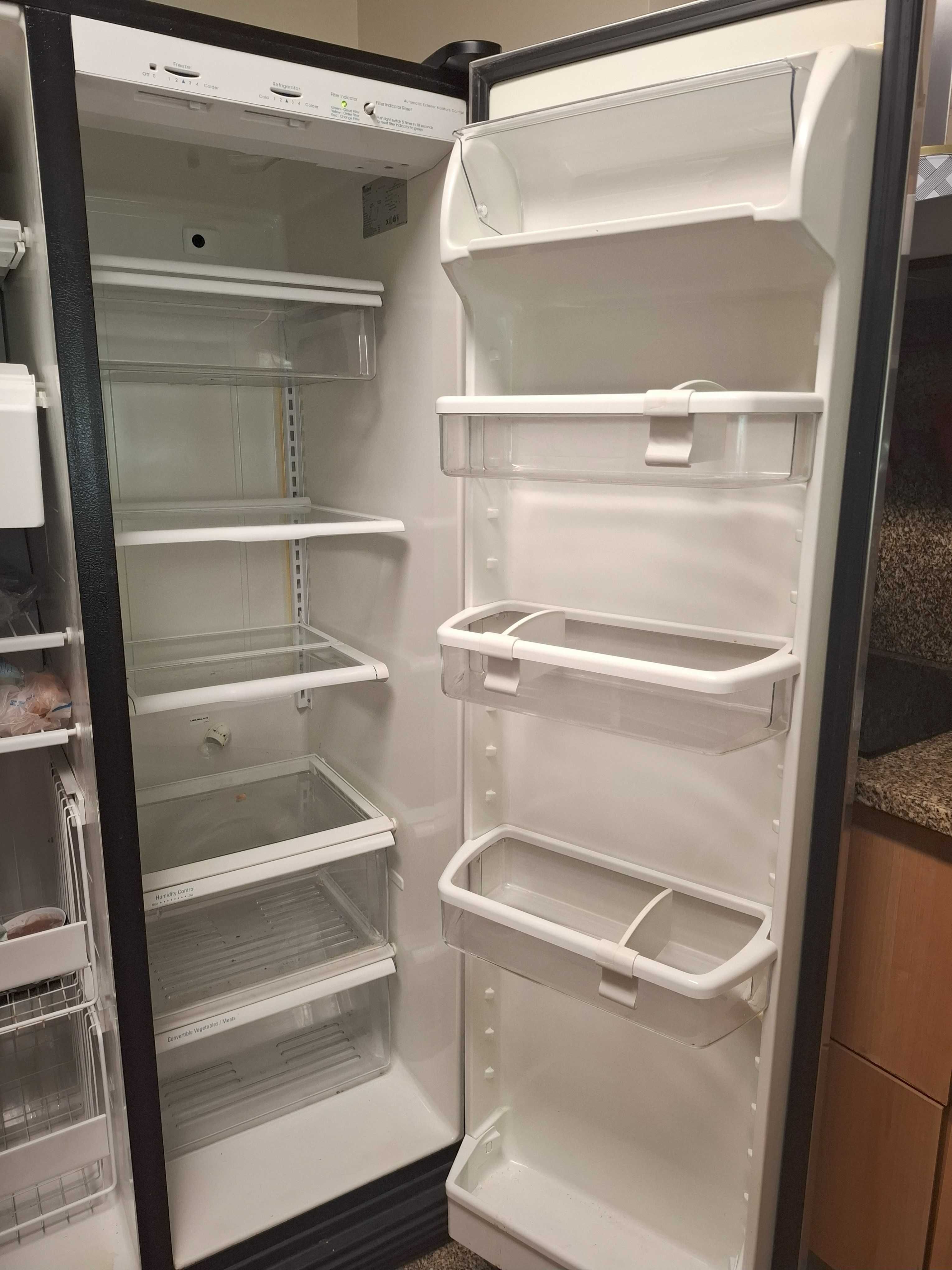 Frigorífico Americano Whilpool c/ disp. água e gelo - OPORTUNIDADE!