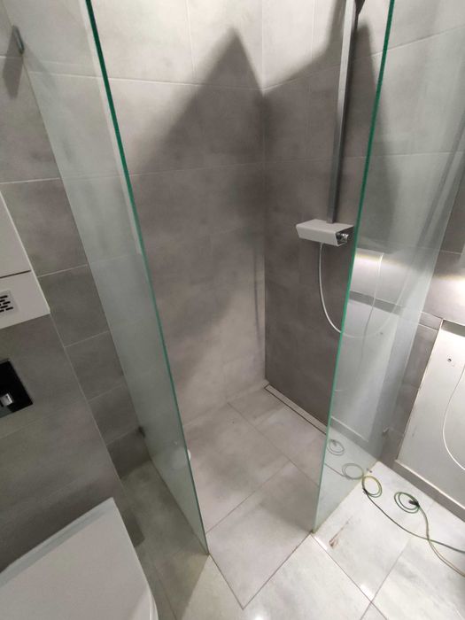 Szklana ścianki łazienkowe, prysznic typu walki-in