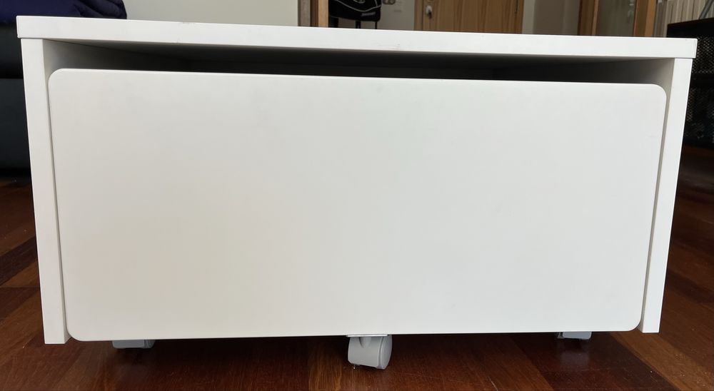 Móvel Ikea com arrumação