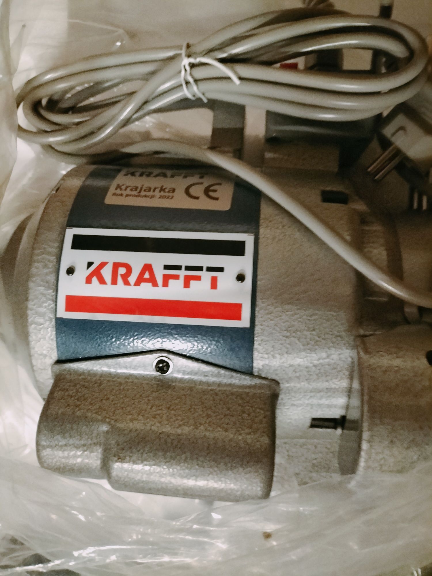Nóż krojczy pionowy  firmy Kraft nowy