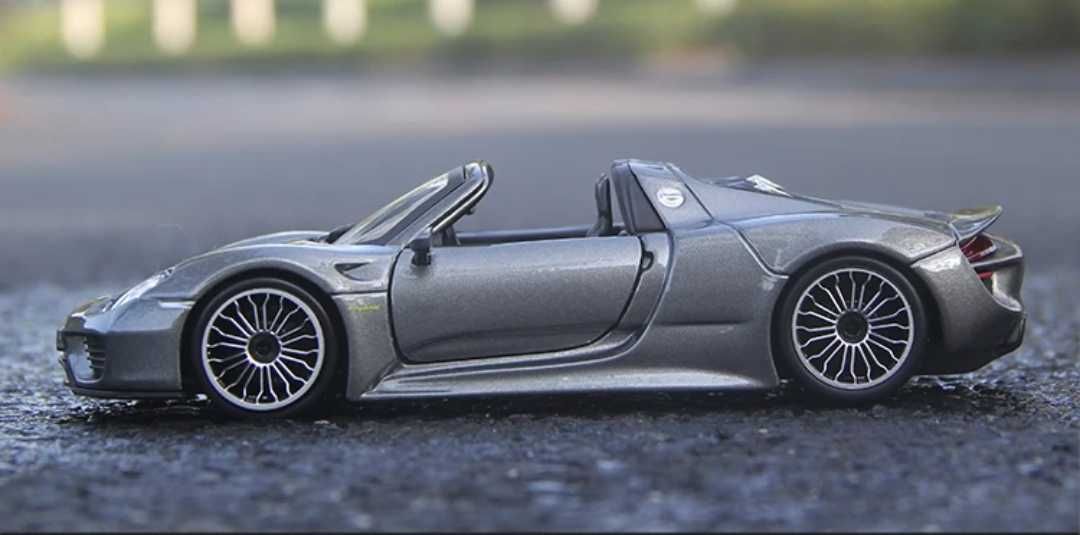 Модель Porsche 918 Spyder/Bburago Премиум класса 1:24 из сплава