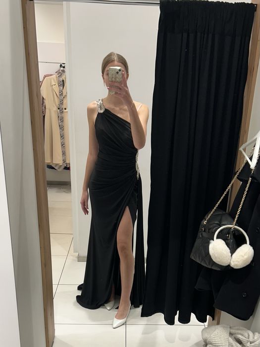 Sukienka balowa wieczorowa z diamentami