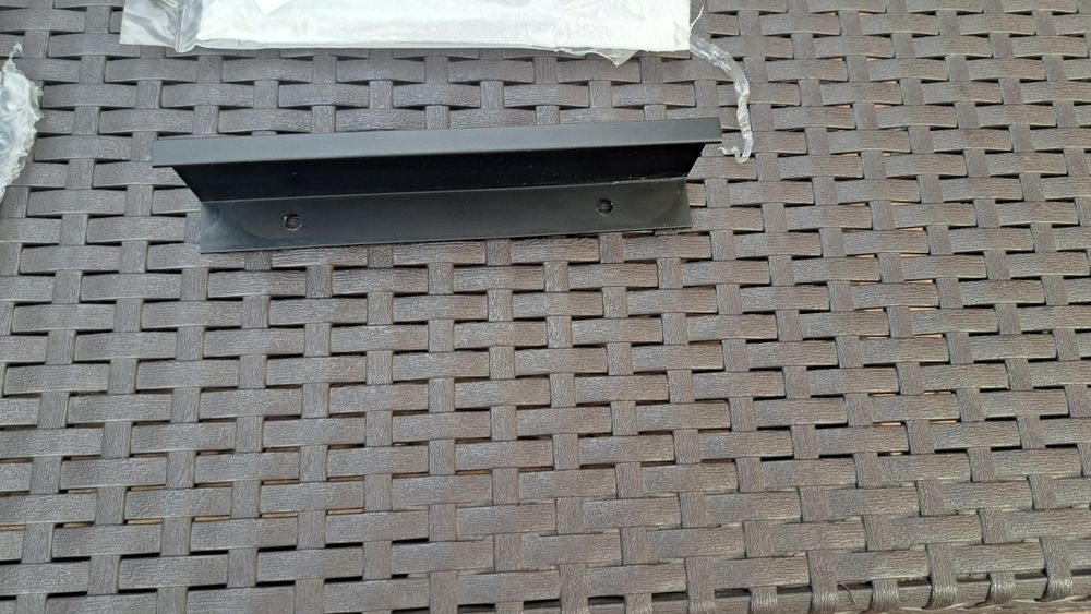 Uchwyty meblowe GTV czarne krawędziowe 9 szt