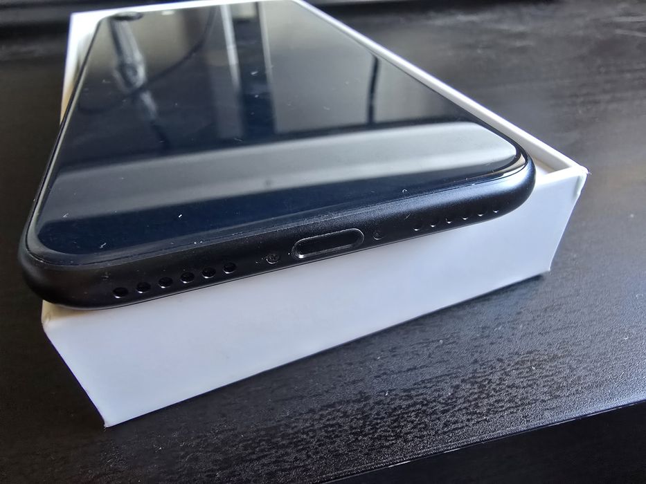 iPhone SE Midnight 64GB 2022