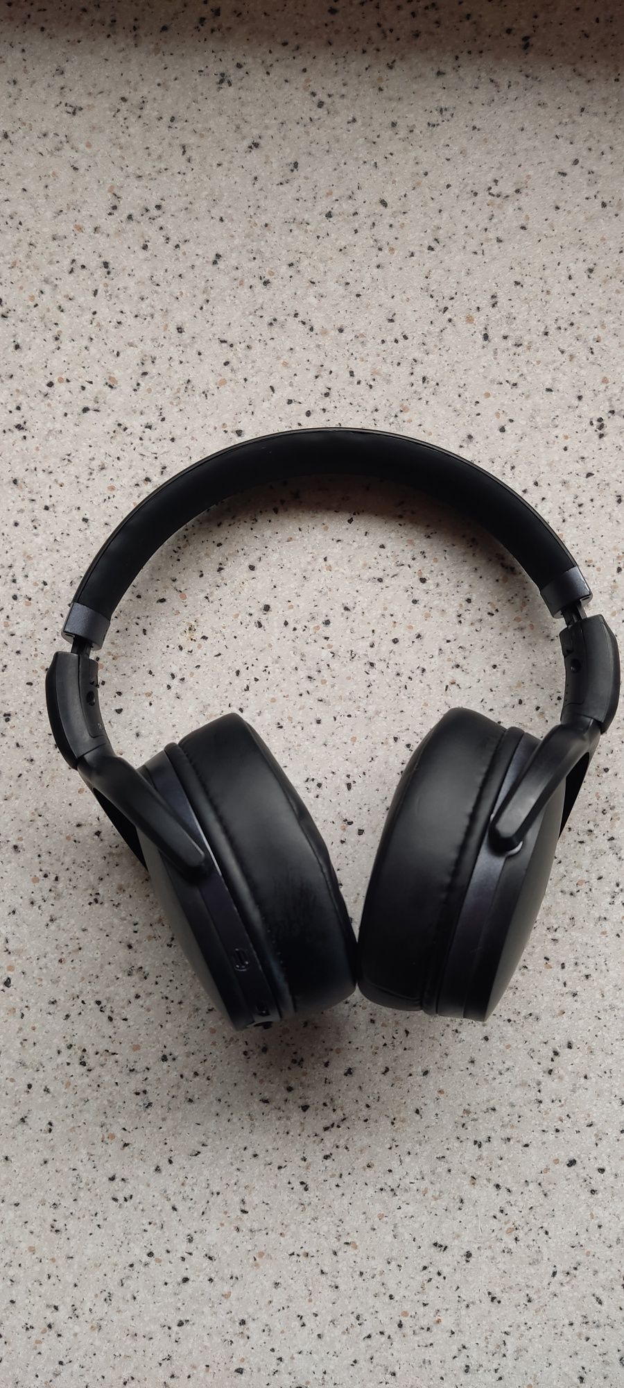 Sennheiser hd 4.40bt Bluetooth.