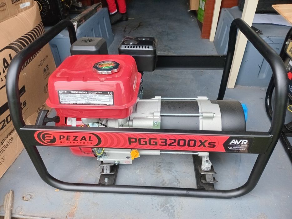 Бензогенератор PEZAL 220в 3 кВт