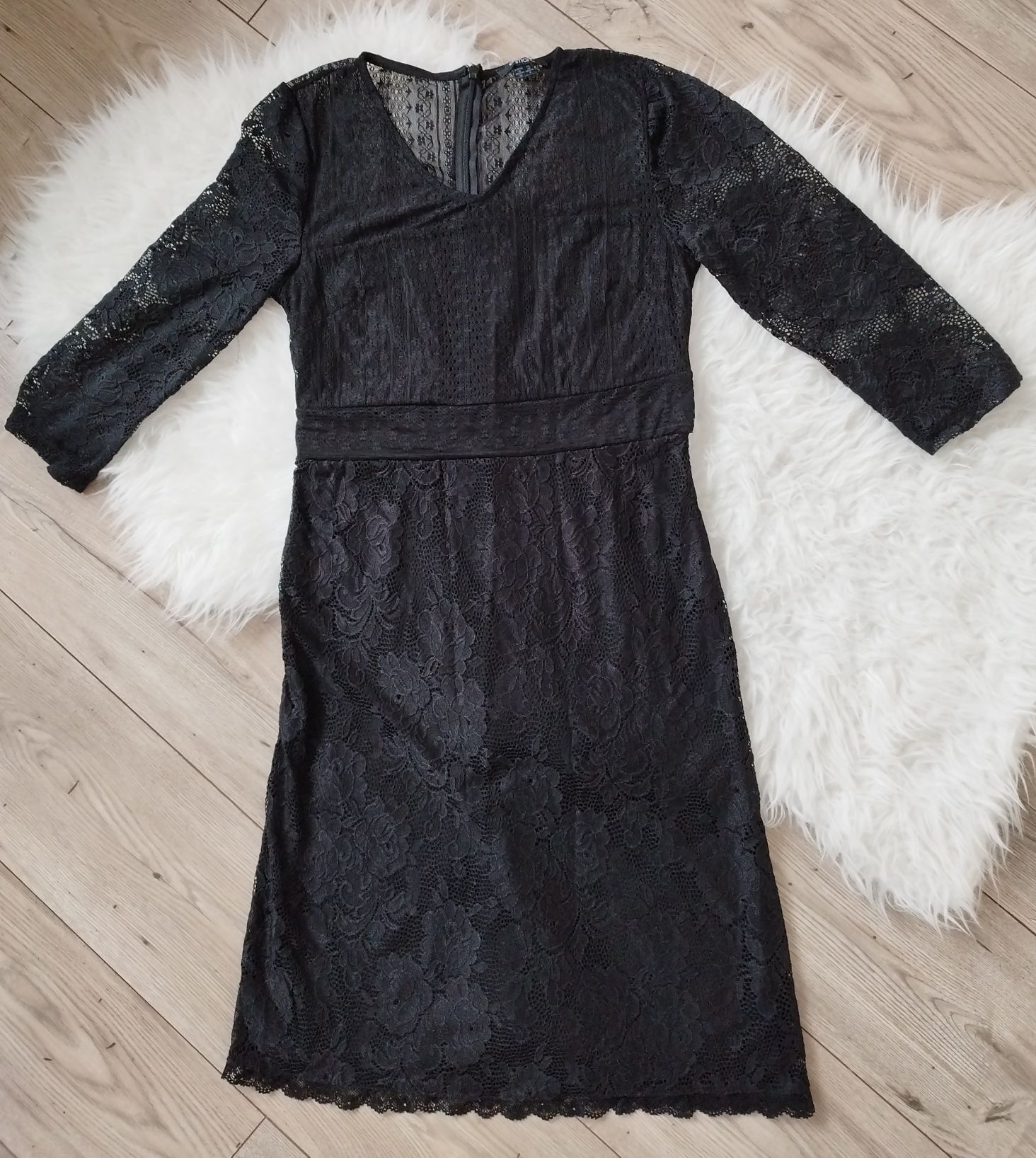 Nowa czarna koronkowa sukienka r. 38