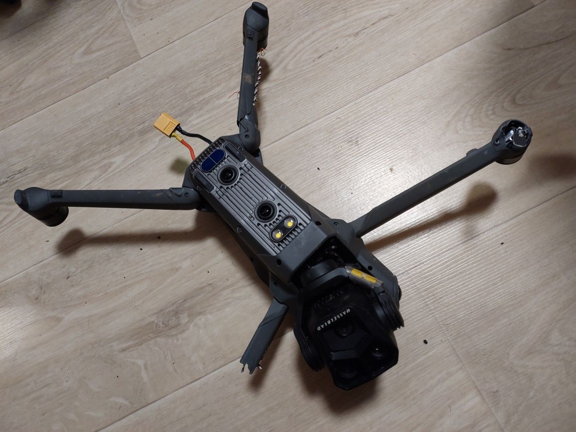 Дрон, квадрокоптер - DJI Mavic 3 Pro (чистый аккаунт, под ремонт)