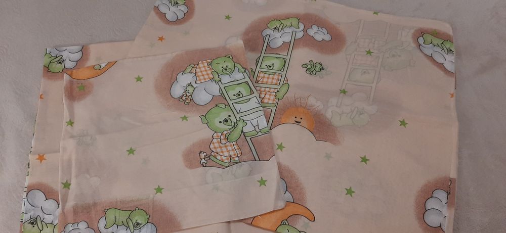 Дитячий набор постільної білизни в ліжечко