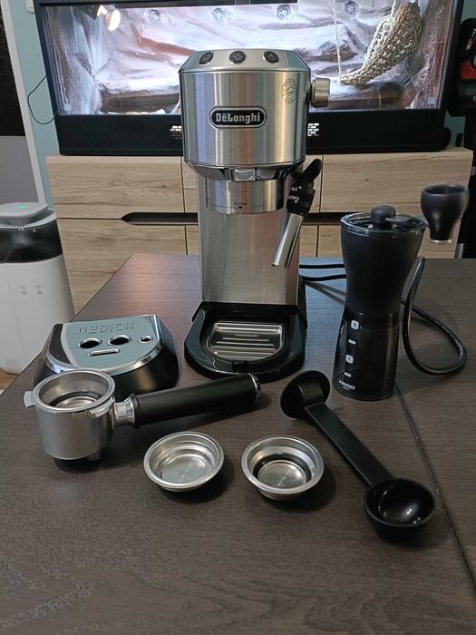 Ekspres DELONGHI + młynek HARIO