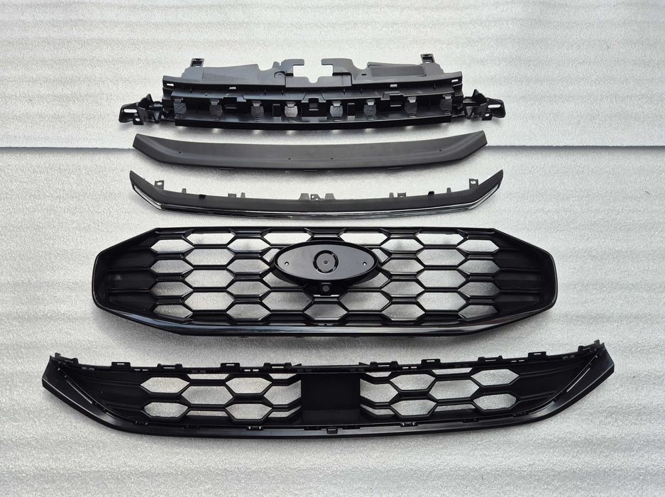 Ford Escape 2023 2024 Решетка радиатора гриль бампера хром вставка