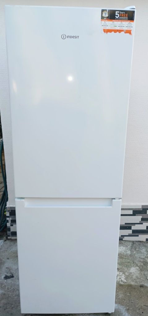 Frigorífico combinado Indesit
