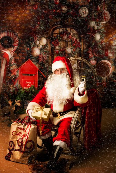 Mikołaj do wynajęcia + drugi kostium