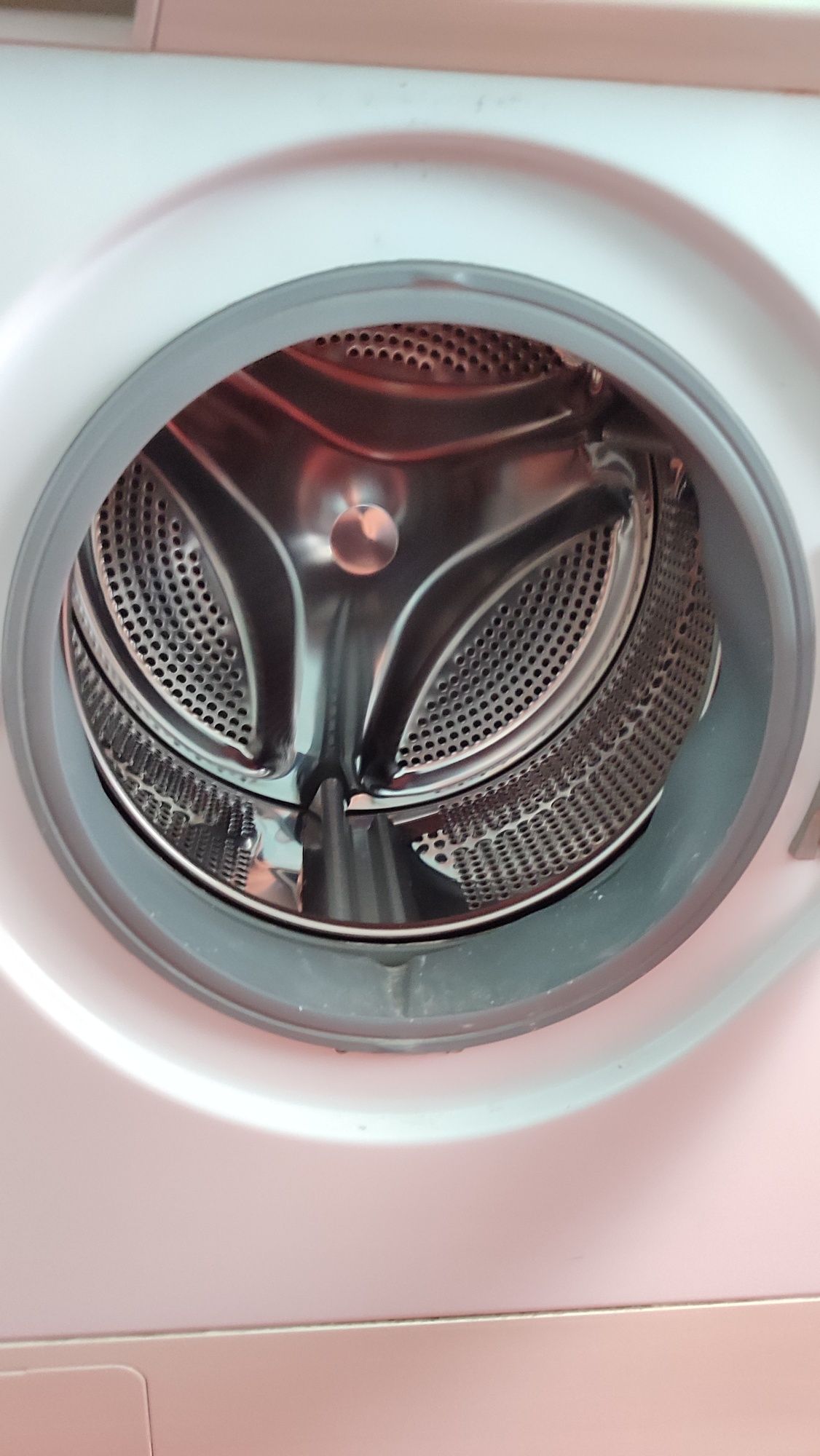 Пральна машинка LG Intellowasher WD-1074-FB