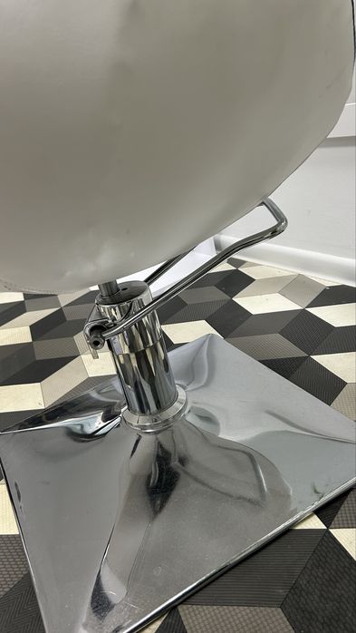 Krzesło fryzjerskie