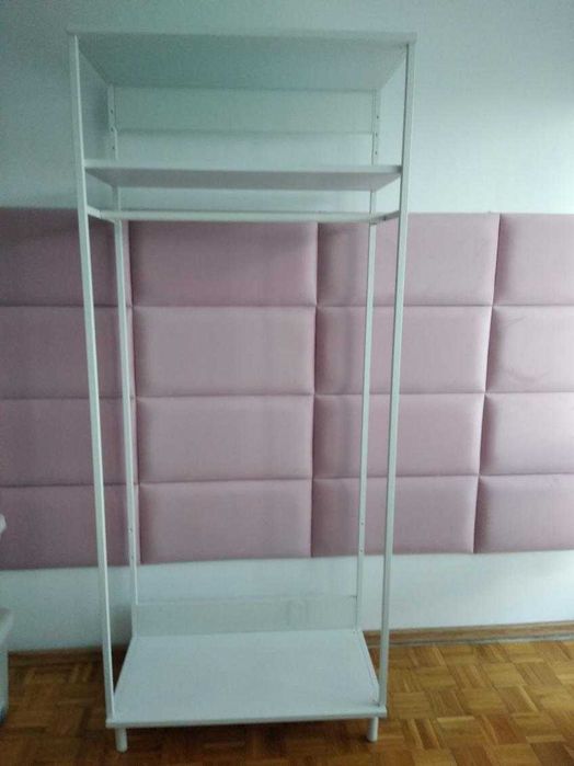 Metalowa, biała szafa szkieletowa ikea, z drążkiem, regulowane nóżki