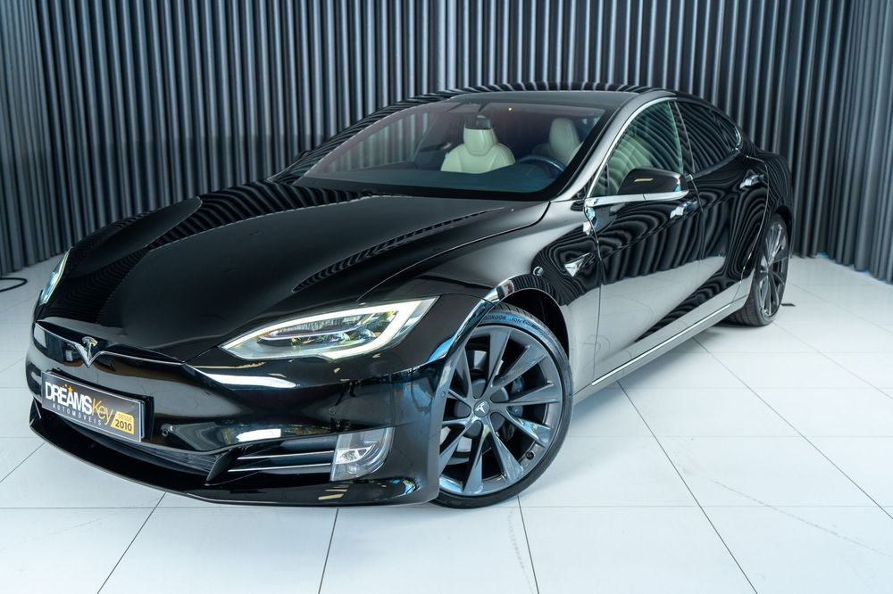 Tesla Model S Long Range