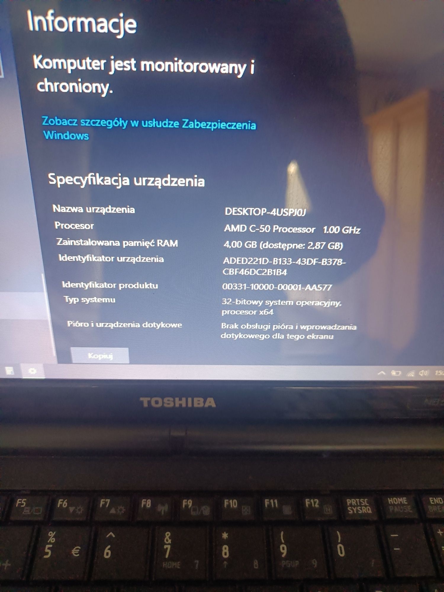 Toshiba NB550D-10G
