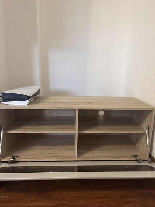 Szafka rtv w bardzo dobrtm stanie. Dlugosc 118 szerokosc