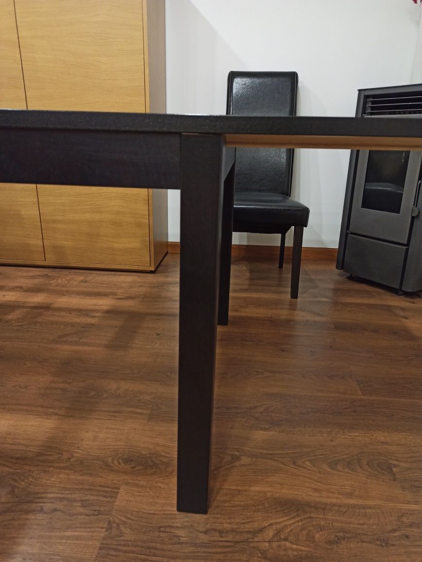 Mesa sala madeira 2,60m + cadeiras pele