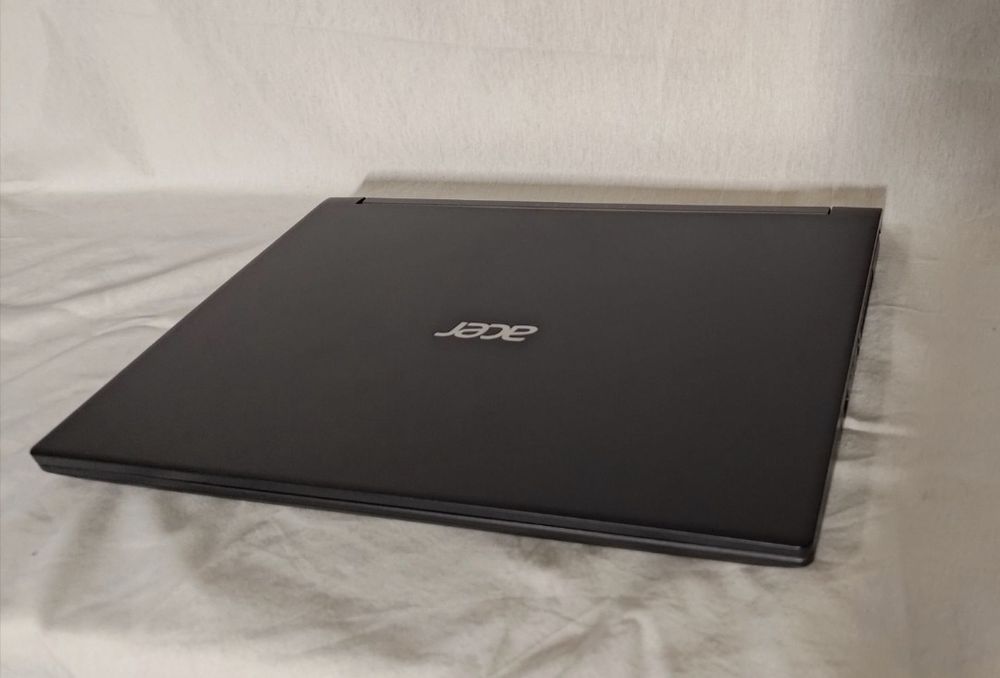 Acer Aspire 7 ryzen 5