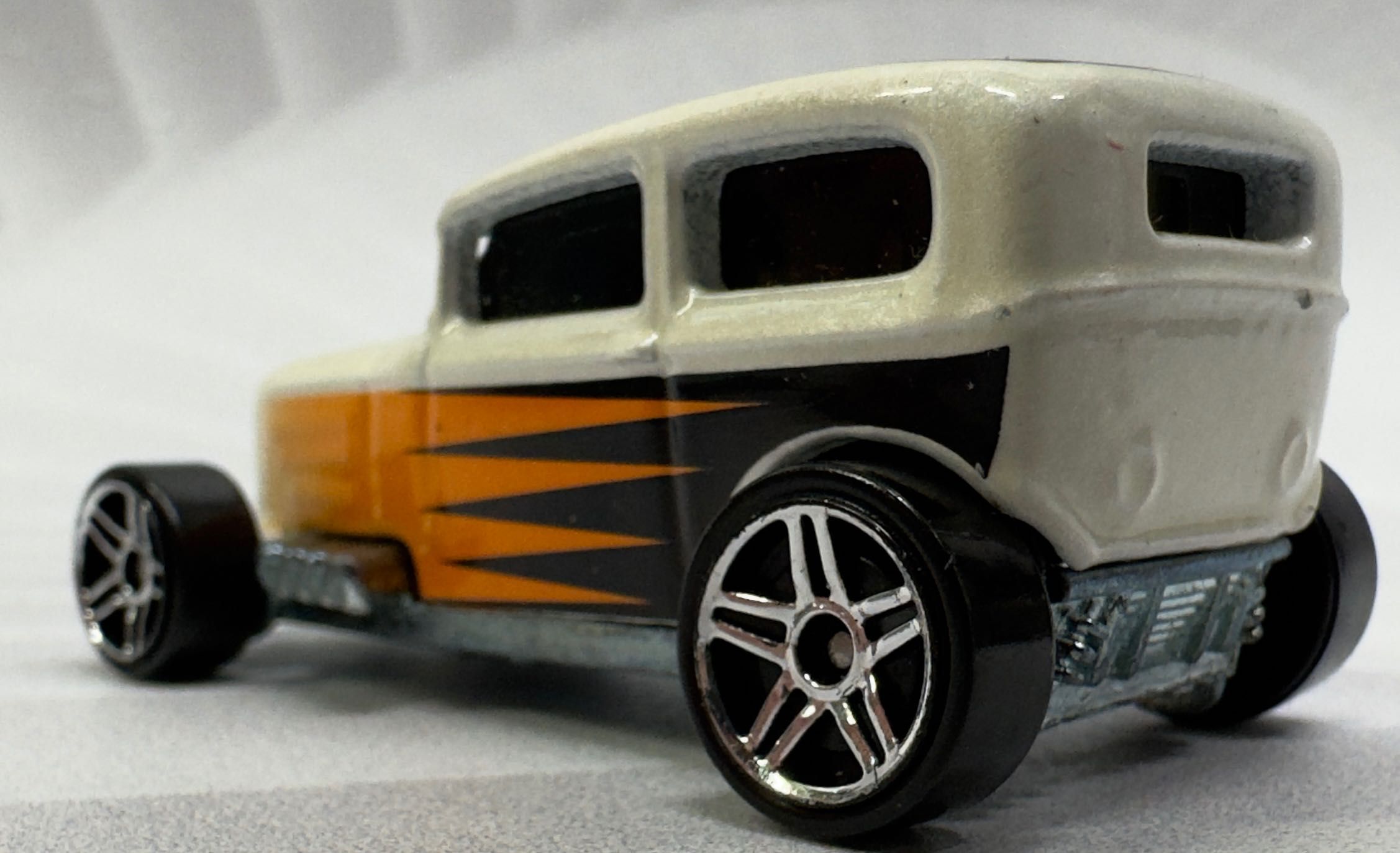 Колекційна машинка Hot Wheels 2001 Midnight Otto