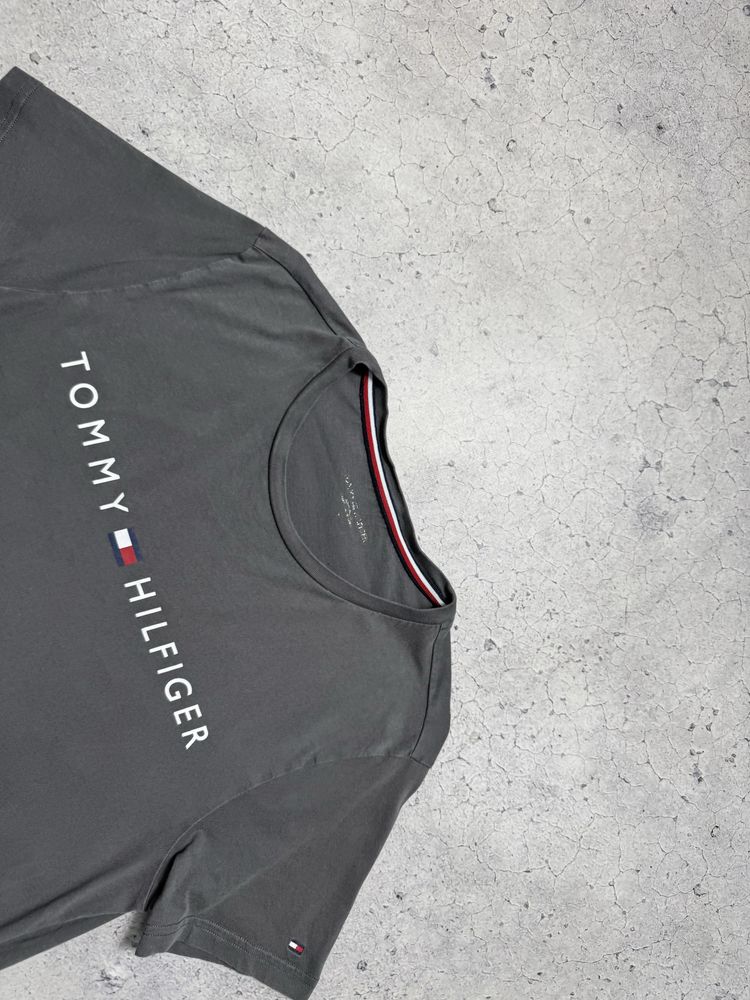 Мужская Футболка Tommy Hilfiger С Большим Логотипом Оригинал S-M