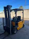 Empilhador Elétrico Jungheinrich 2000Kg Triplex