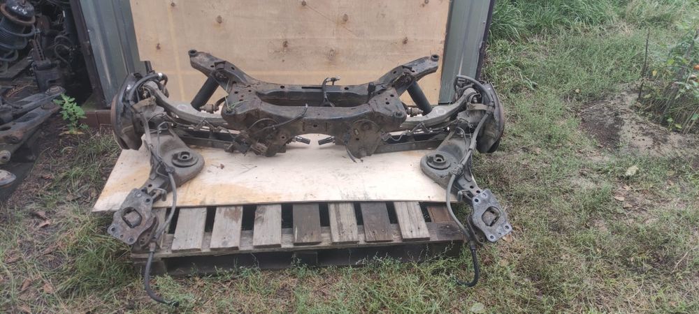 Zawieszenie tył komplet Nissan Qashqai j11 4x4