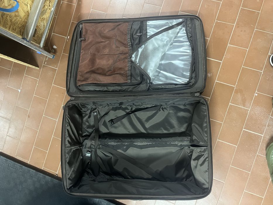 Mala Samsonite bom estado so com rodas a necessitar troca