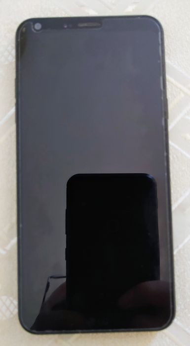 Telefon LG Q6 Stan b.dobry