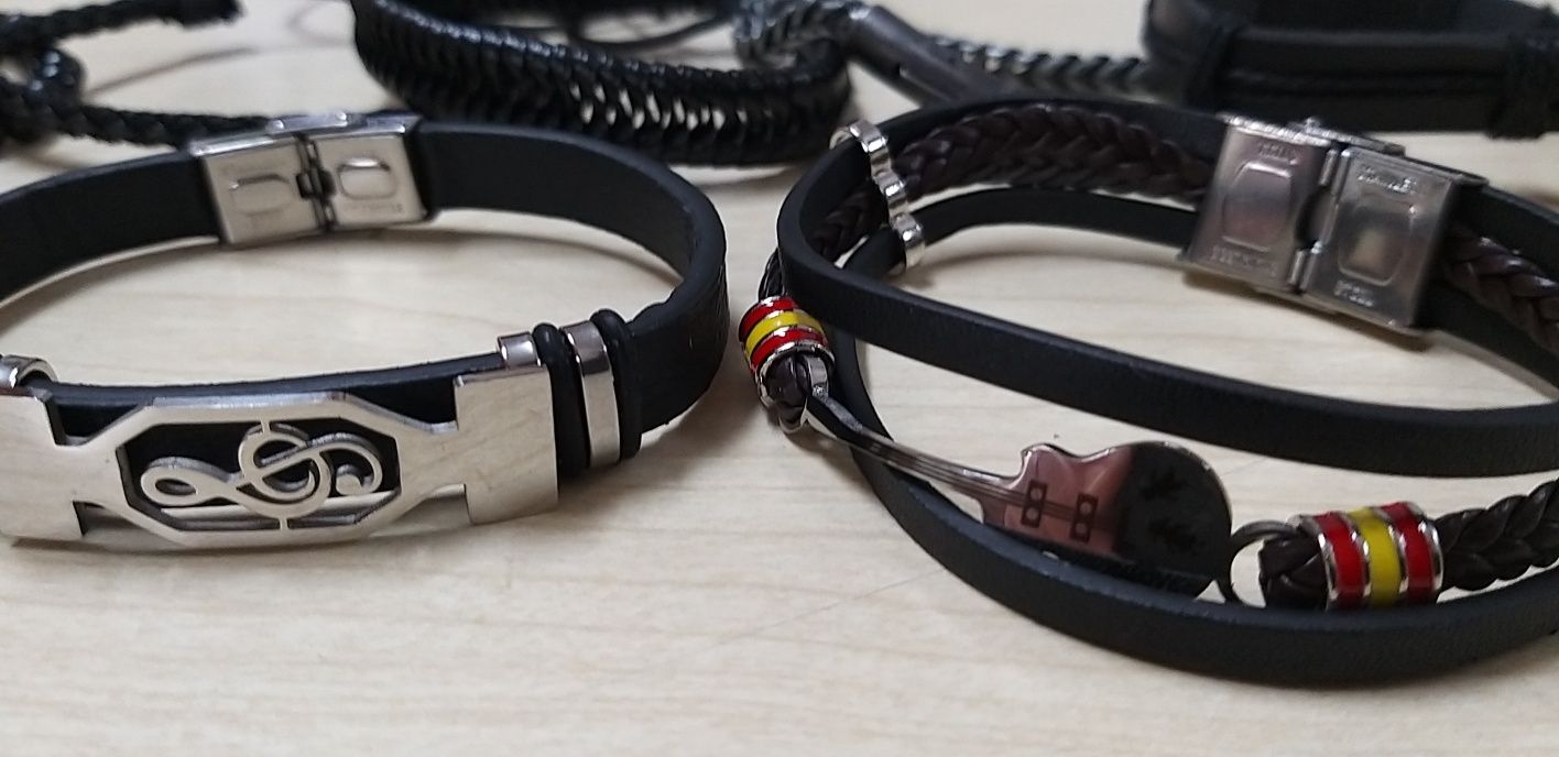 Pulseiras para músicos.